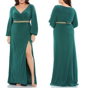 NWT Mac Duggal Long Sleeve Open Cold-Shoulder Faux Wrap Gown in Emerald …